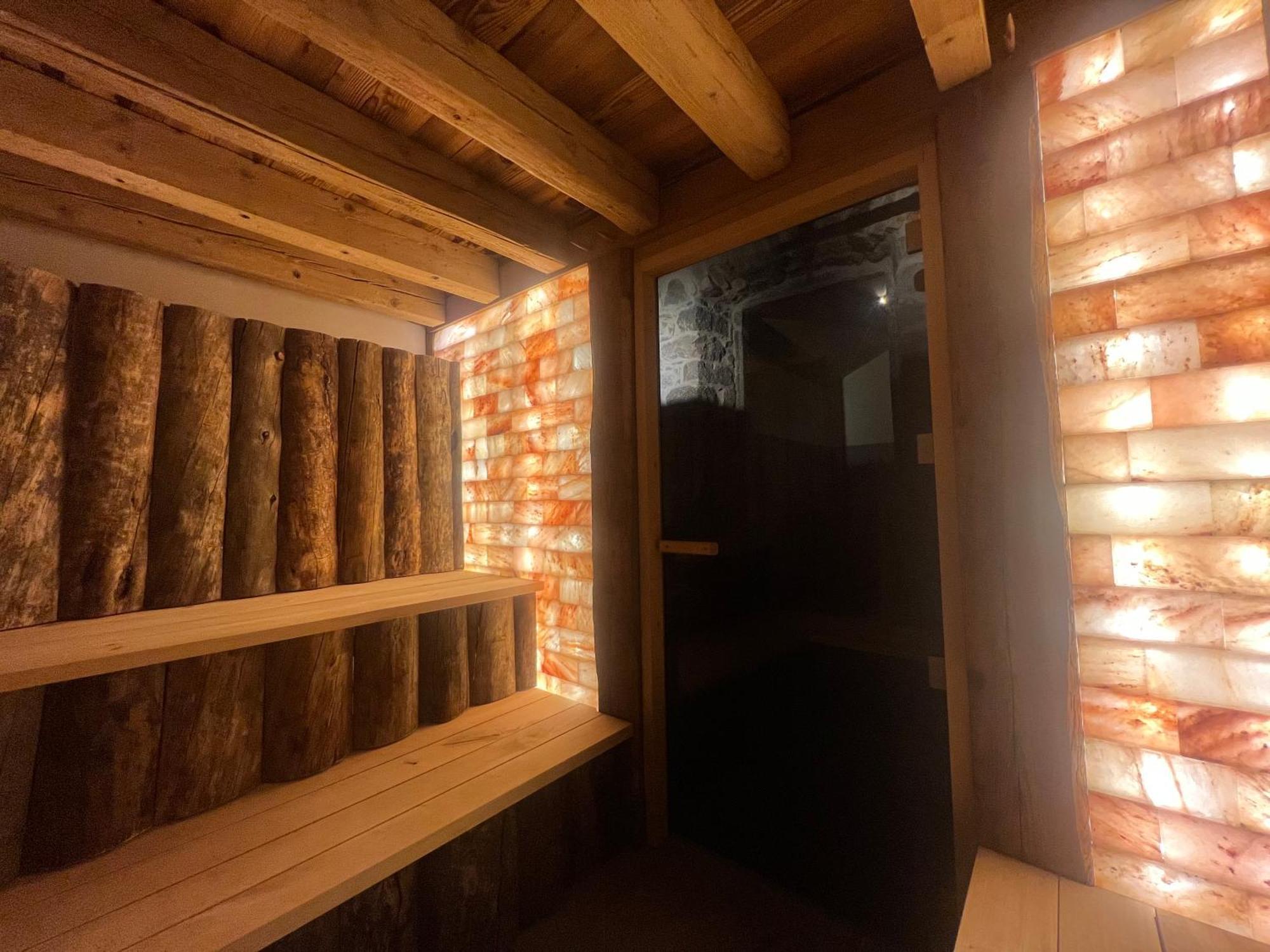 Gite Roche Des Ducs Avec Piscine Toute L'Annee, Spa, Sauna, Hammam Rochesson Экстерьер фото