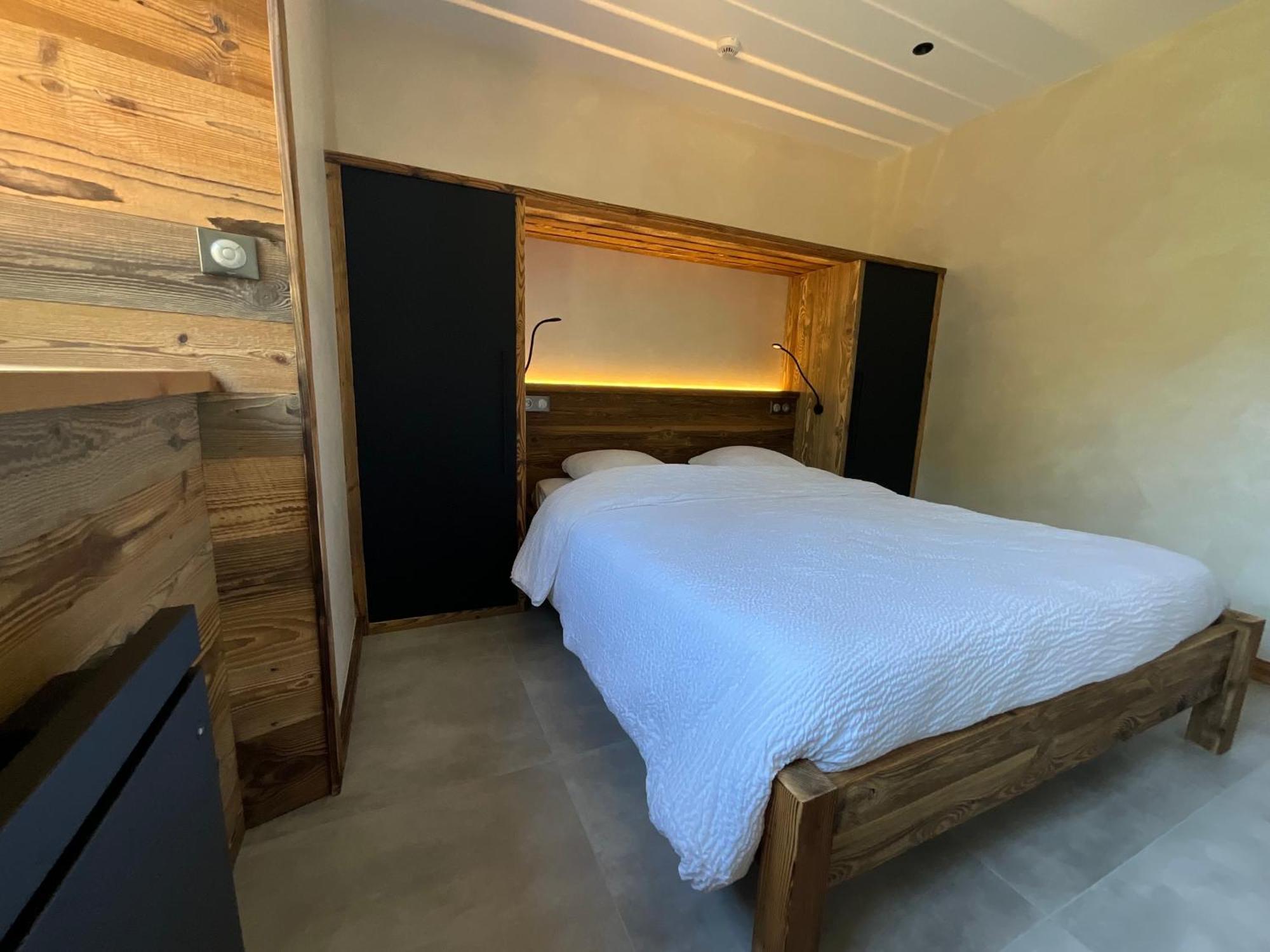 Gite Roche Des Ducs Avec Piscine Toute L'Annee, Spa, Sauna, Hammam Rochesson Экстерьер фото